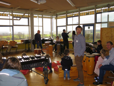 Kindermusical mit Mallet- (Xylophone, Marimba, Glockenspiel) und Trommel- Workshop 